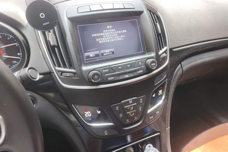 Used Buick Regal 2015 1.6T Elite Tech Model Audio And AC Panel