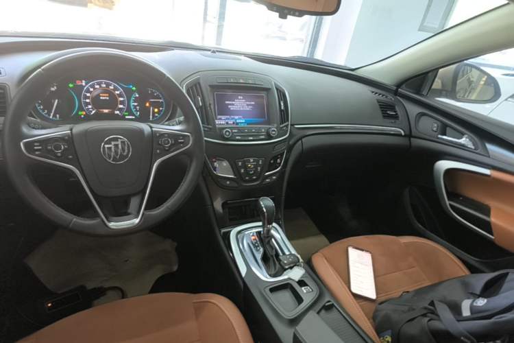 Used Buick Regal 2015 1.6T Elite Tech Model Audio And AC Panel