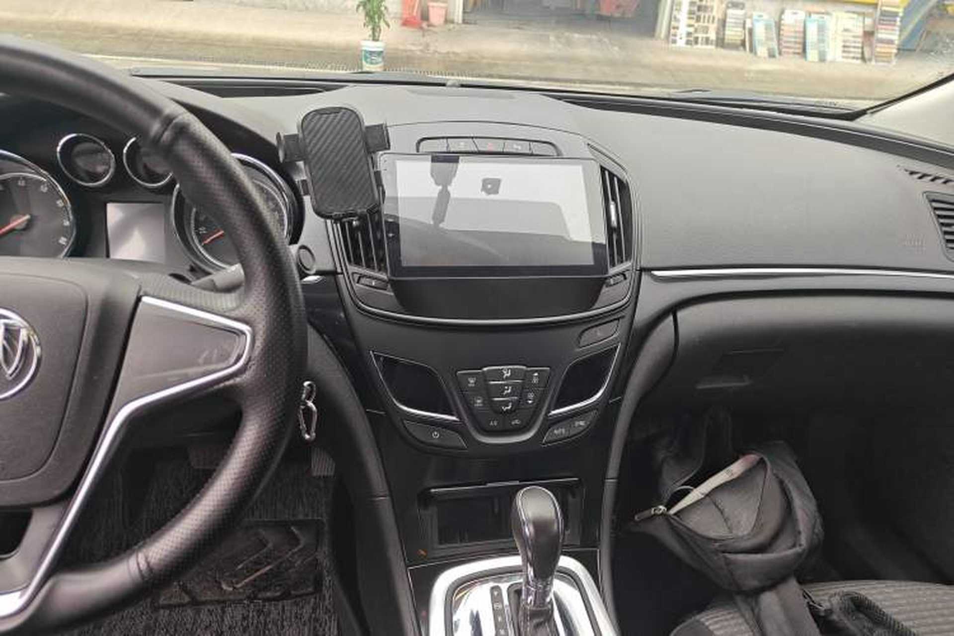 Used Buick Regal 2015 1.6T Leading Technology Model Audio And AC Panel