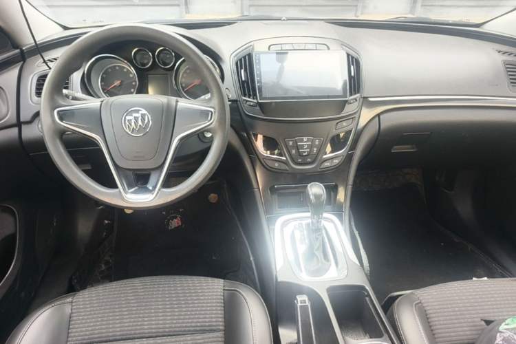 Used Buick Regal 2015 1.6T Leading Technology Model Center Console