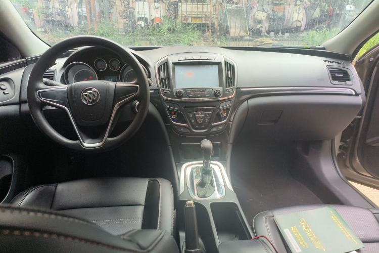Used Buick Regal 2015 1.6T Leading Technology Model Center Console