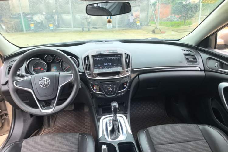 Used Buick Regal 2015 1.6T Leading Technology Model Center Console