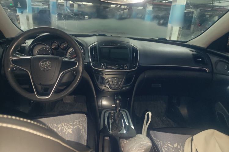 Used Buick Regal 2015 1.6T Leading Technology Model Center Console