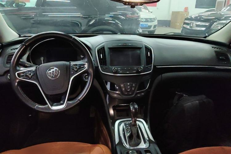 Used Buick Regal 2015 1.6T Elite Tech Model Center Console