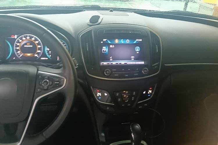 Used Buick Regal 2015 1.6T Elite Tech Model Center Console
