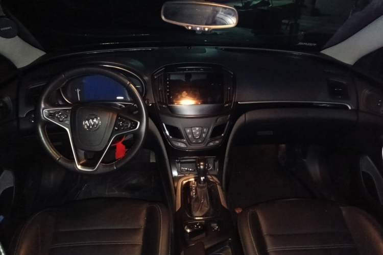 Used Buick Regal 2015 1.6T Elite Tech Model Center Console
