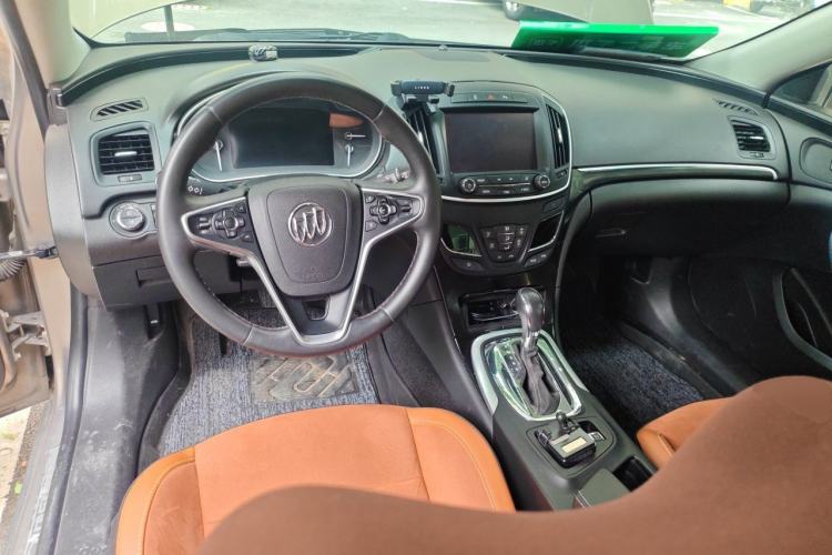 Used Buick Regal 2015 1.6T Elite Tech Model Center Console