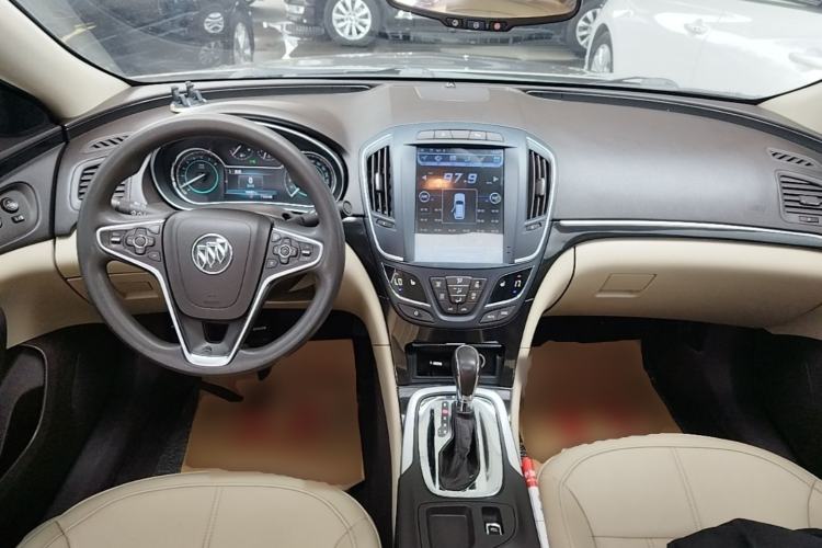 Used Buick Regal 2015 2.0L Elite Fashion Edition Center Console