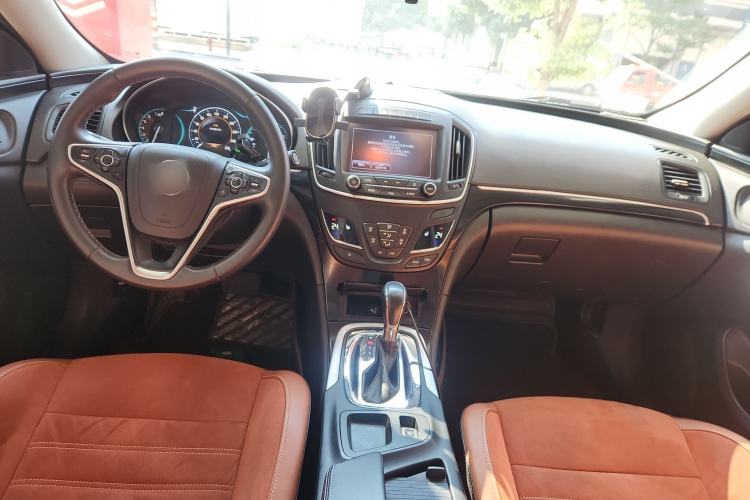 Used Buick Regal 2015 1.6T Elite Tech Model Center Console
