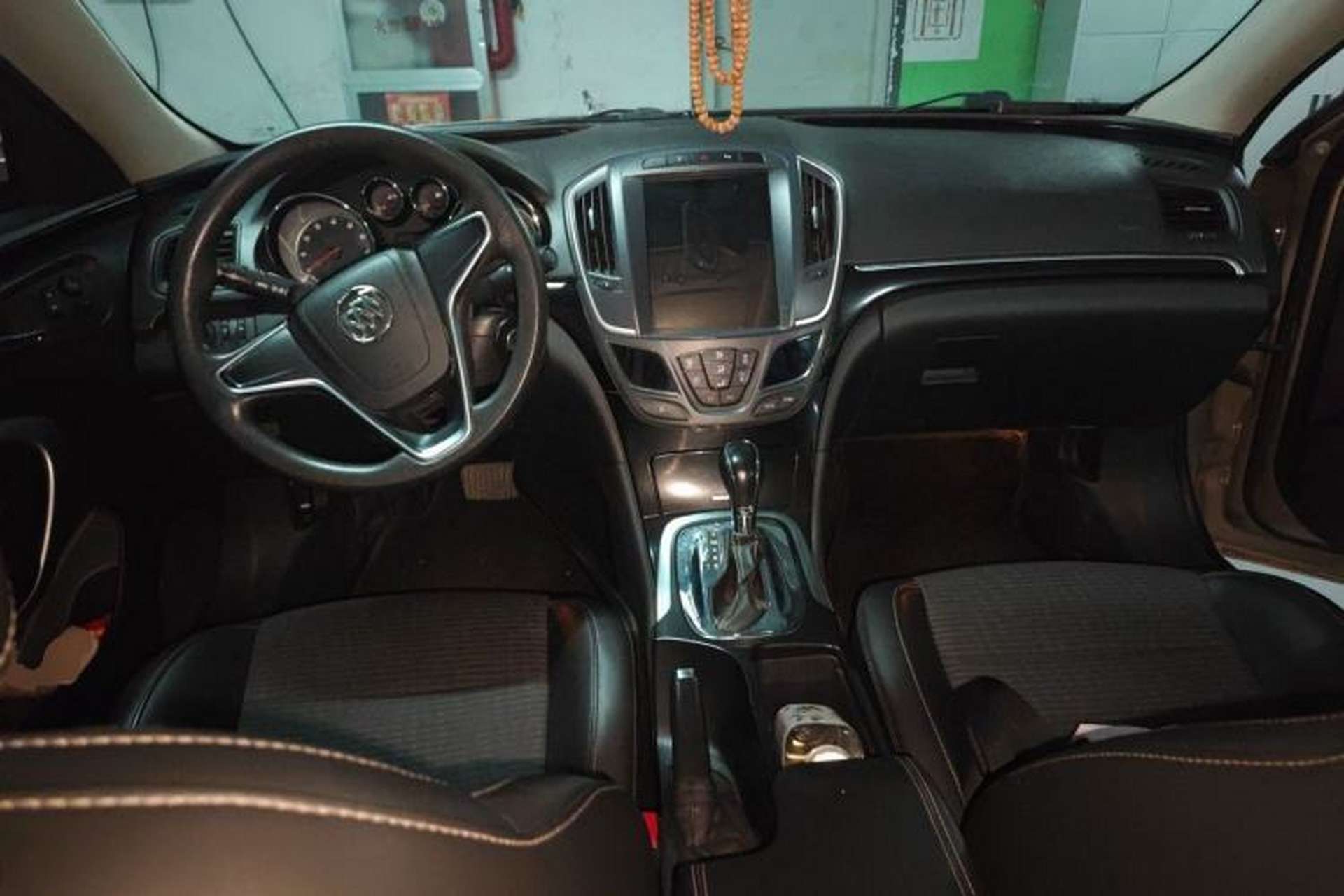 Used Buick Regal 2015 1.6T Leading Technology Model Center Console