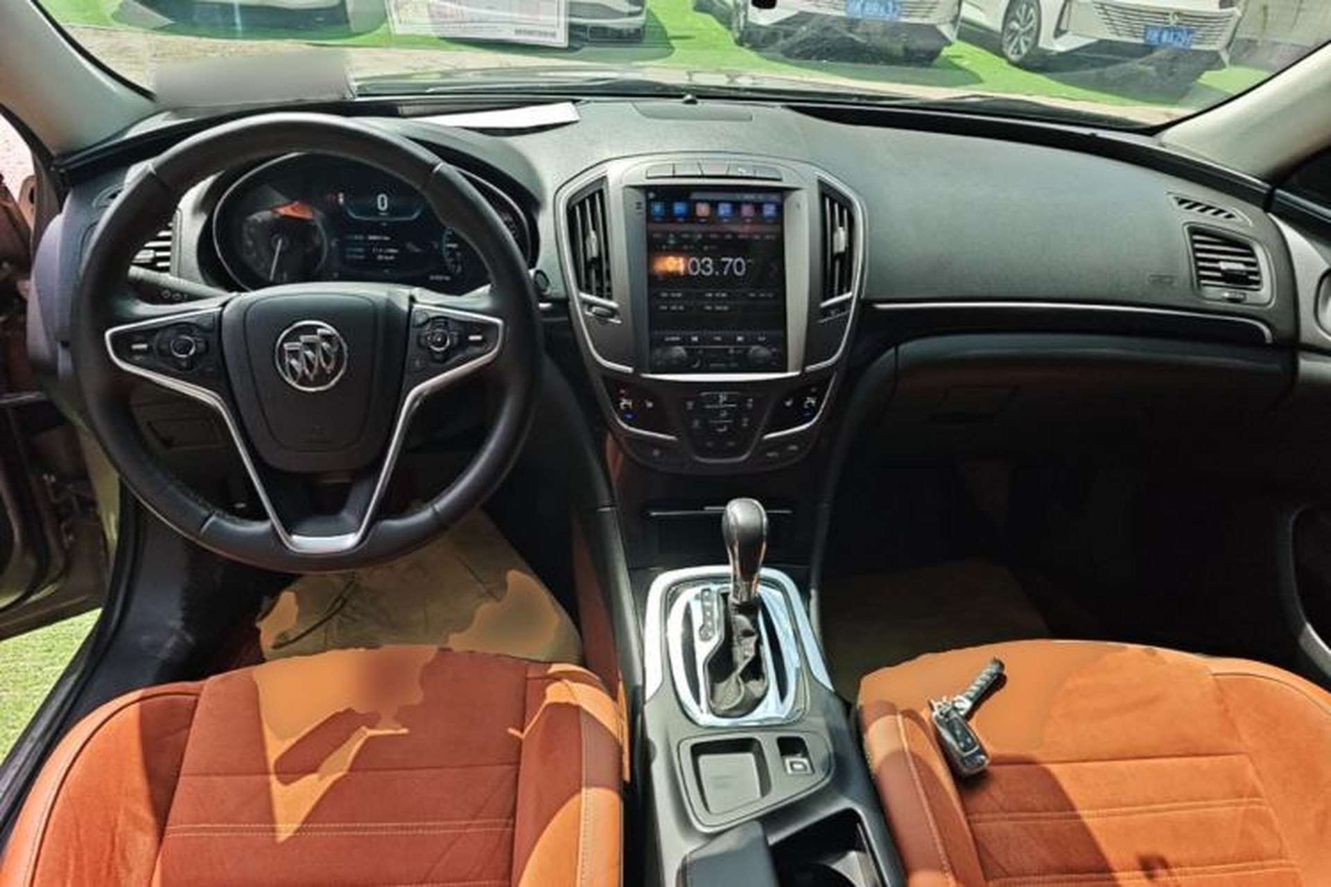 Used Buick Regal 2015 1.6T Elite Tech Model Center Console