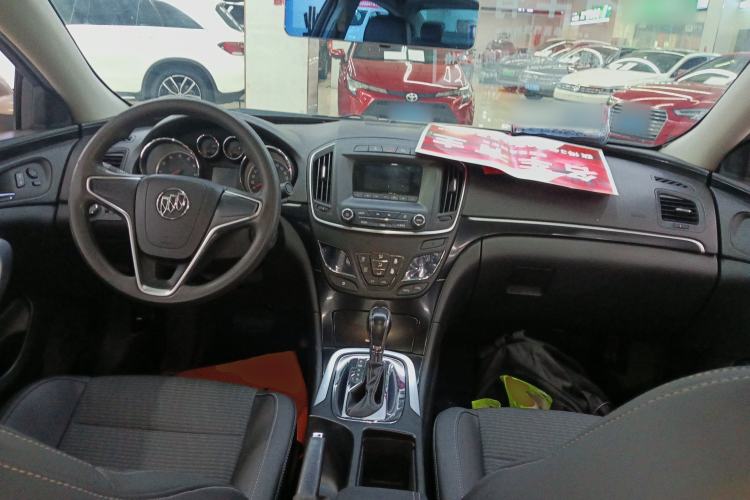 Used Buick Regal 2015 1.6T Leading Technology Model Center Console