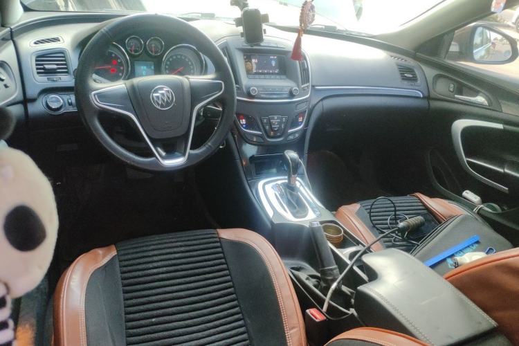 Used Buick Regal 2015 1.6T Leading Technology Model Center Console