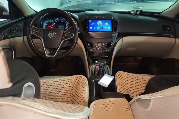 Used Buick Regal 2015 2.0L Leading Fashion Edition Center Console