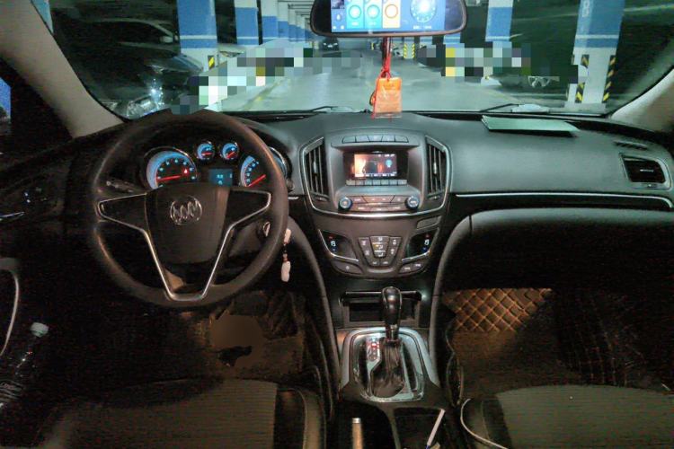 Used Buick Regal 2015 1.6T Fashion Tech Model Center Console