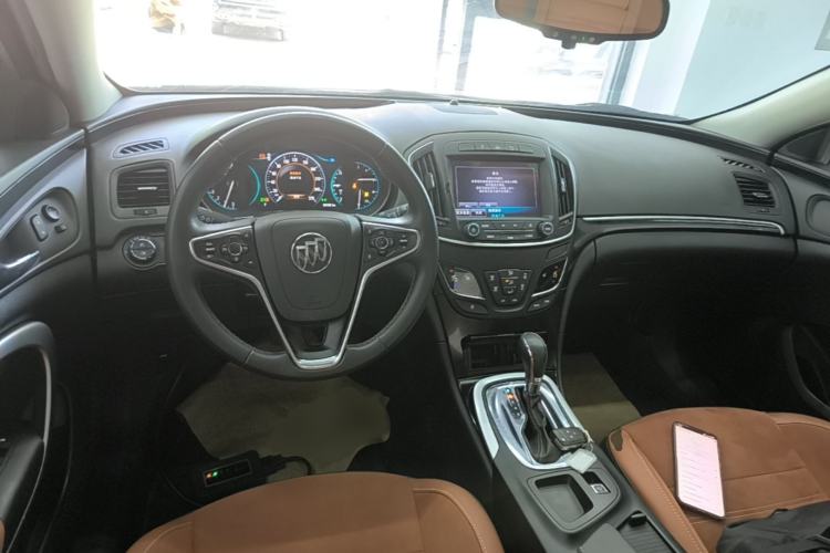 Used Buick Regal 2015 1.6T Elite Tech Model Center Console
