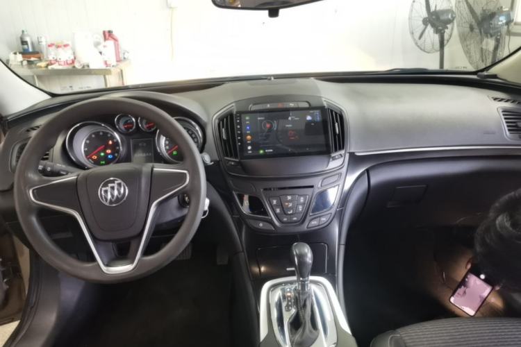 Used Buick Regal 2015 1.6T Leading Technology Model Center Console