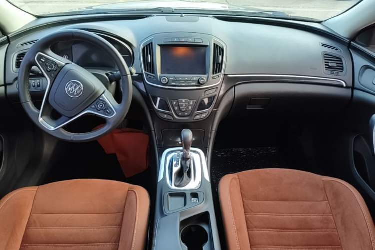 Used Buick Regal 2015 1.6T Elite Tech Model Center Console