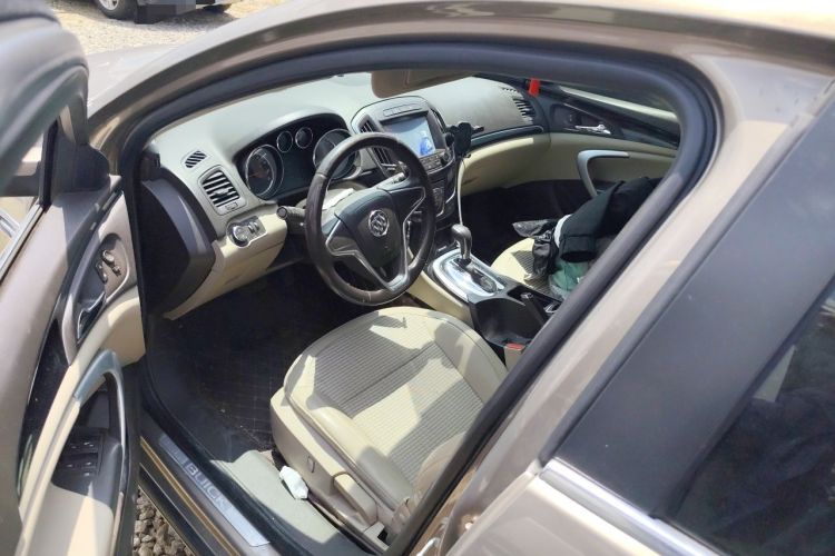 Used Buick Regal 2015 2.0L Leading Fashion Edition Driver Seat