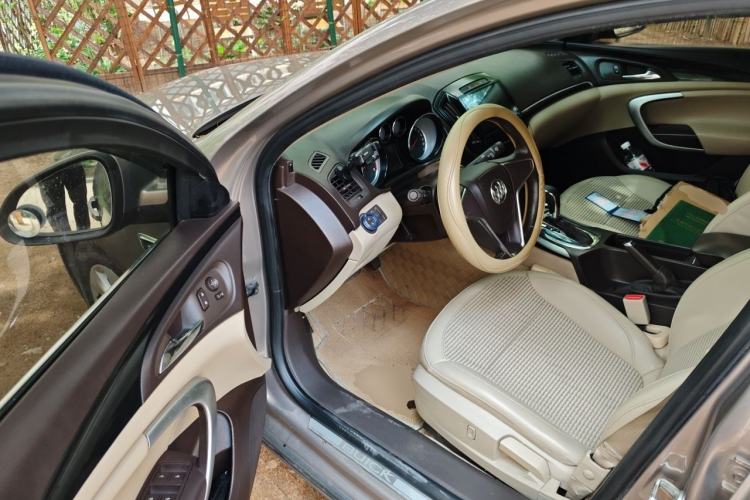 Used Buick Regal 2015 2.0L Leading Fashion Edition Driver Seat
