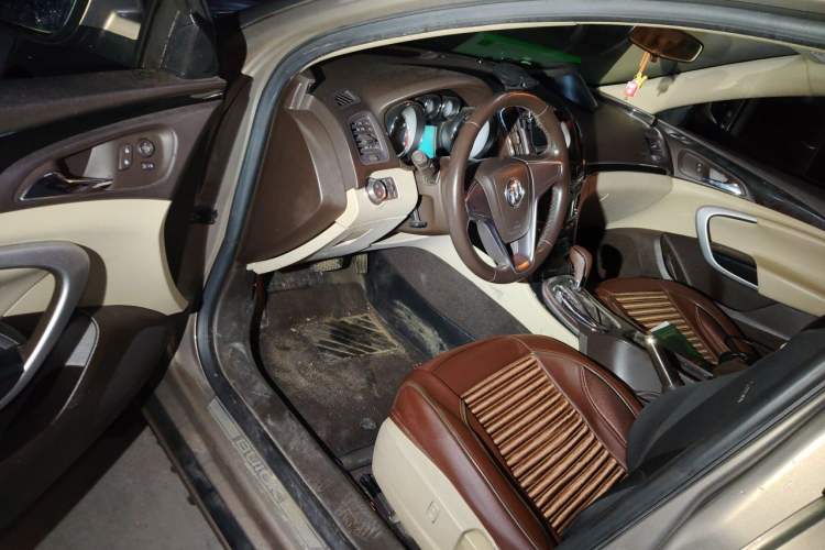 Used Buick Regal 2015 2.0L Leading Fashion Edition Driver Seat