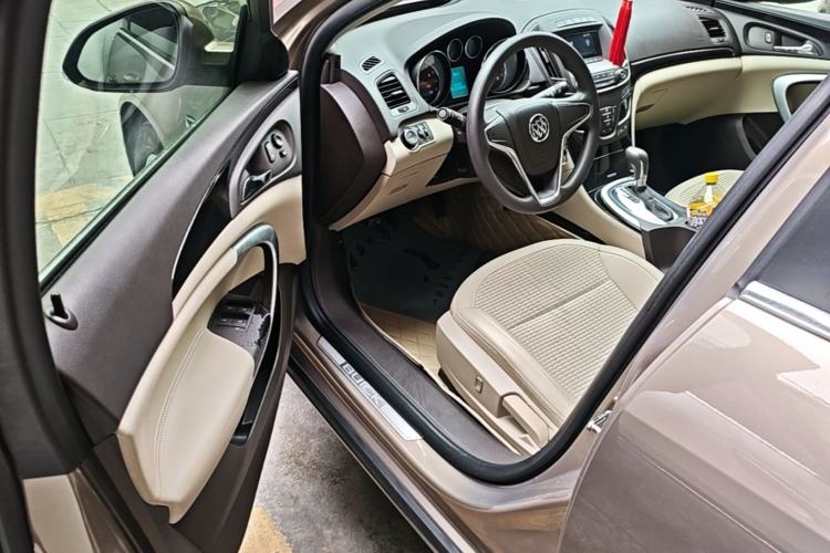 Used Buick Regal 2015 2.0L Leading Fashion Edition Driver Seat