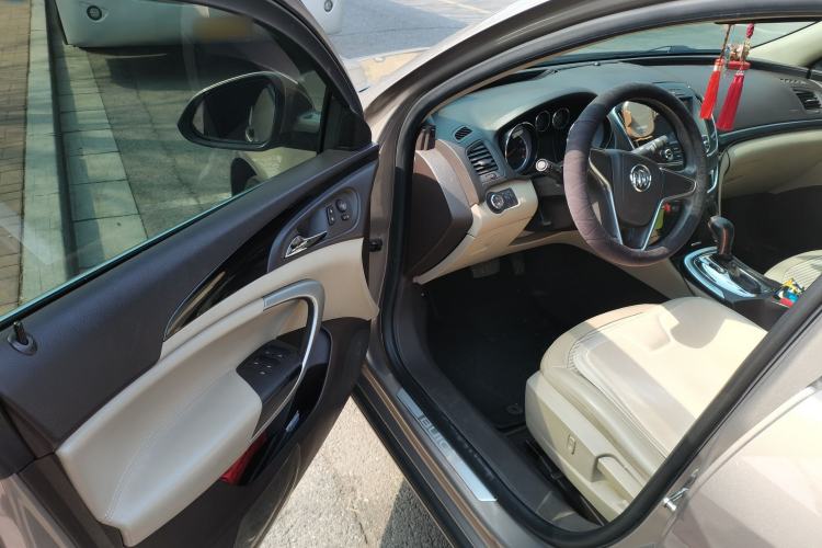 Used Buick Regal 2015 2.0L Leading Fashion Edition Driver Seat