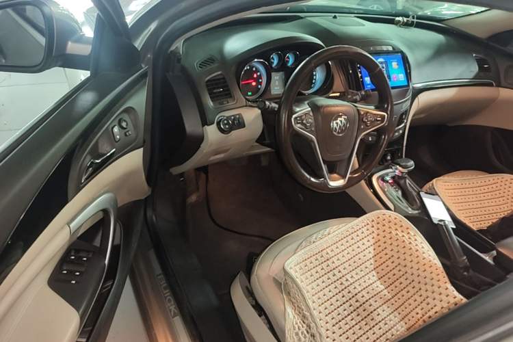 Used Buick Regal 2015 2.0L Leading Fashion Edition Driver Seat