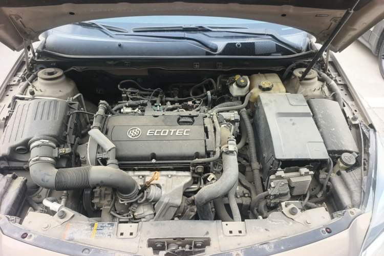 Used Buick Regal 2015 1.6T Leading Technology Model Engine Bay