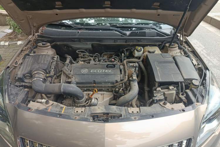 Used Buick Regal 2015 1.6T Leading Technology Model Engine Bay
