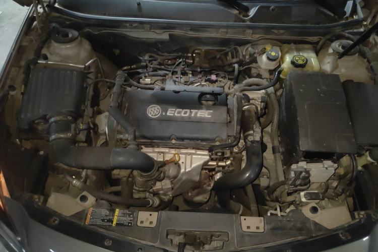 Used Buick Regal 2015 1.6T Elite Tech Model Engine Bay