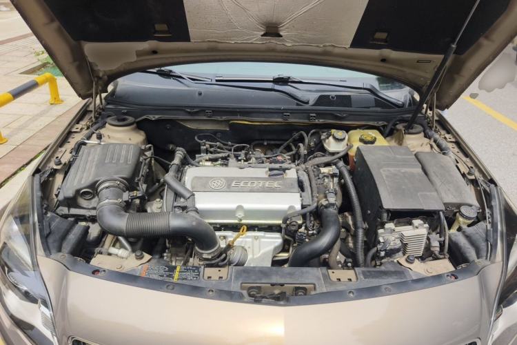 Used Buick Regal 2015 1.6T Leading Technology Model Engine Bay