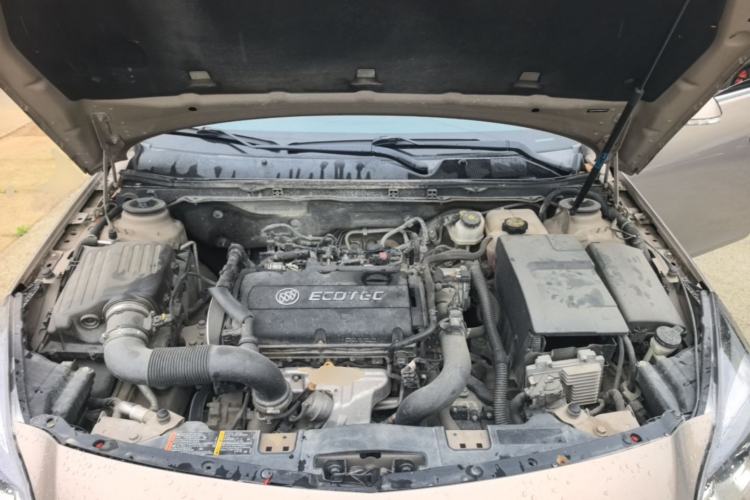 Used Buick Regal 2015 1.6T Leading Technology Model Engine Bay