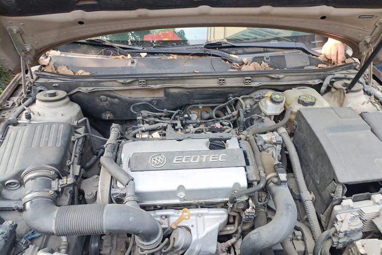 Used Buick Regal 2015 1.6T Leading Technology Model Engine Bay