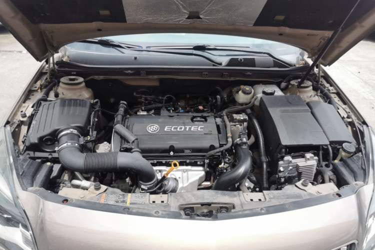 Used Buick Regal 2015 1.6T Elite Tech Model Engine Bay