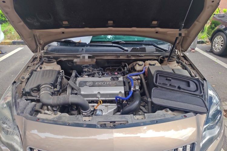 Used Buick Regal 2015 1.6T Elite Tech Model Engine Bay