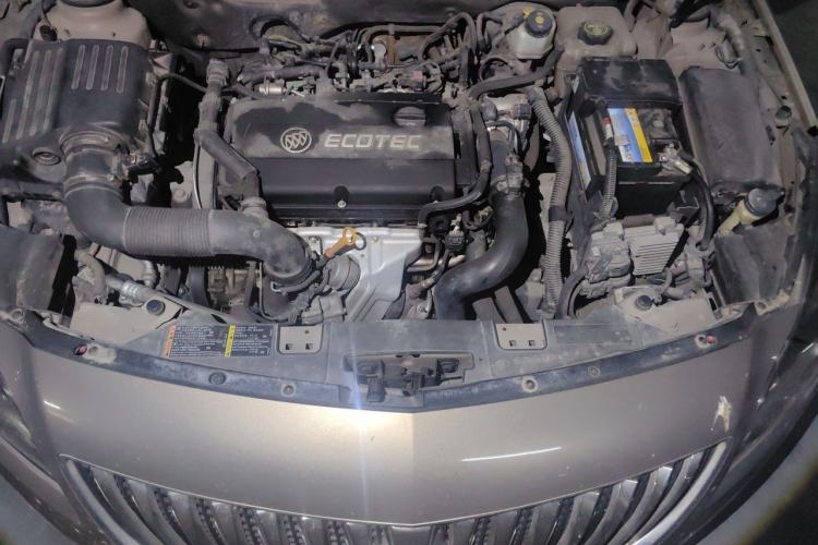 Used Buick Regal 2015 1.6T Leading Technology Model Engine Bay