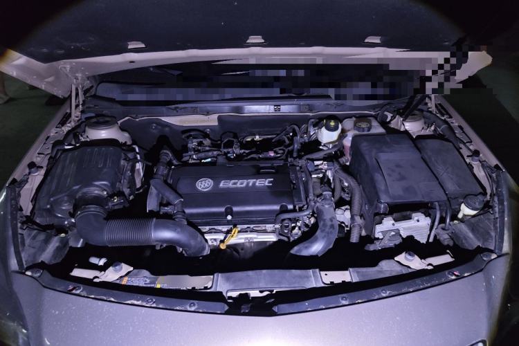 Used Buick Regal 2015 1.6T Leading Technology Model Engine Bay