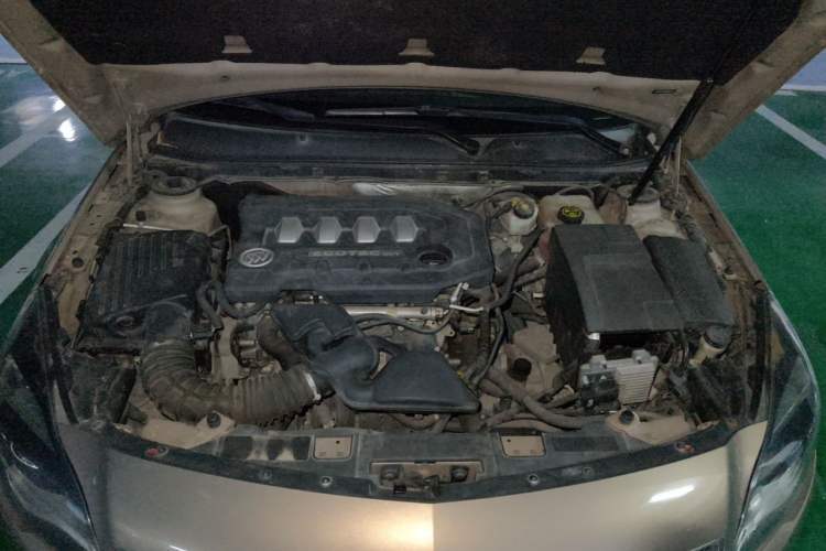Used Buick Regal 2015 2.0L Leading Fashion Edition Engine Bay