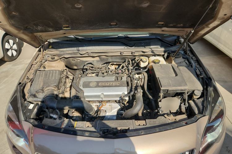 Used Buick Regal 2015 1.6T Elite Tech Model Engine Bay