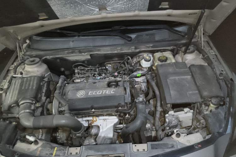 Used Buick Regal 2015 1.6T Elite Tech Model Engine Bay