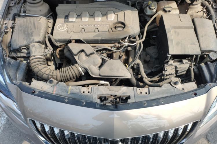 Used Buick Regal 2015 2.0L Leading Fashion Edition Engine Bay