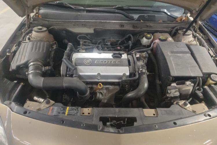Used Buick Regal 2015 1.6T Leading Technology Model Engine Bay