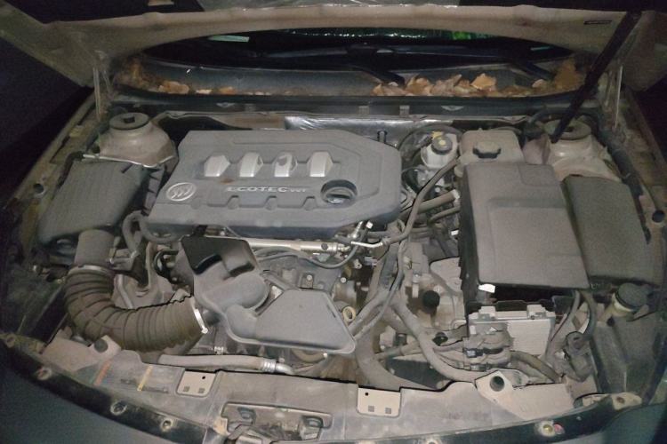 Used Buick Regal 2015 2.0L Leading Fashion Edition Engine Bay