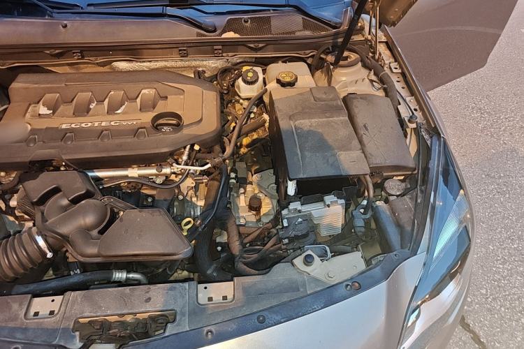 Used Buick Regal 2015 2.0L Leading Fashion Edition Engine Bay Left