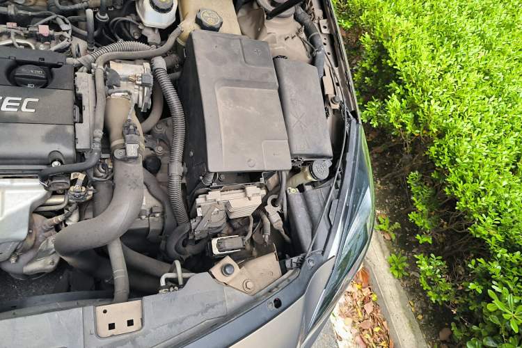 Used Buick Regal 2015 1.6T Leading Technology Model Engine Bay Left