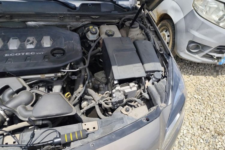 Used Buick Regal 2015 2.0L Leading Fashion Edition Engine Bay Left
