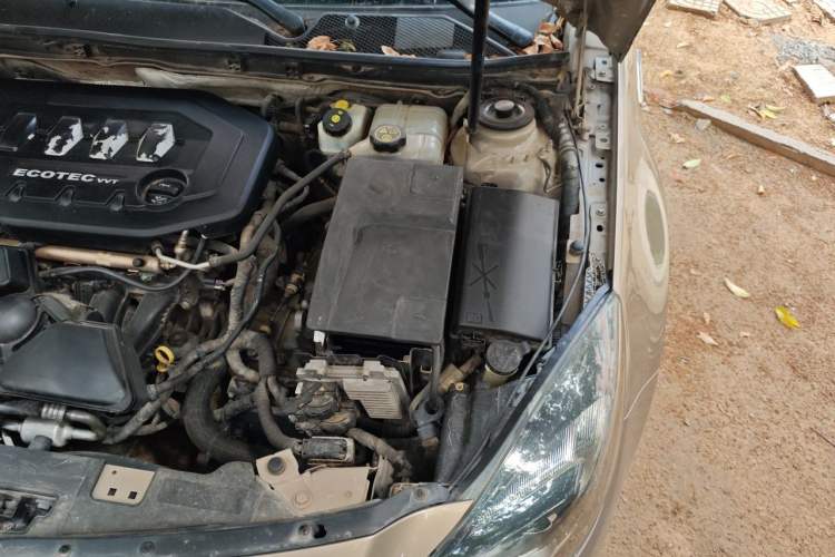 Used Buick Regal 2015 2.0L Leading Fashion Edition Engine Bay Left