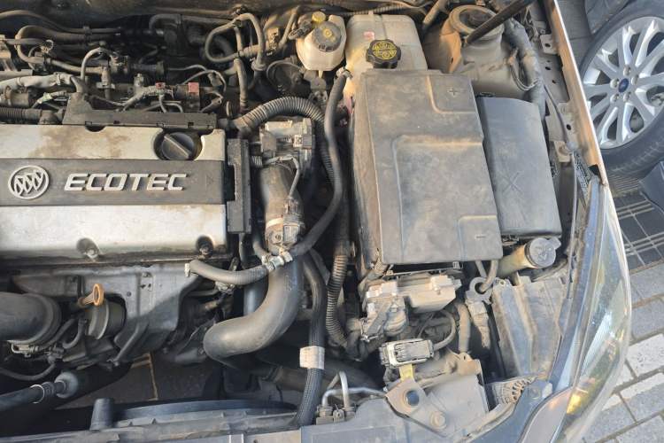 Used Buick Regal 2015 1.6T Elite Tech Model Engine Bay Left