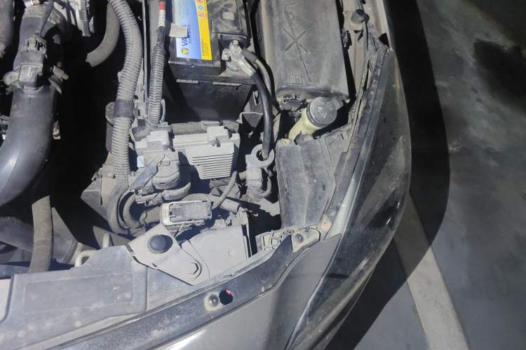 Used Buick Regal 2015 1.6T Leading Technology Model Engine Bay Left